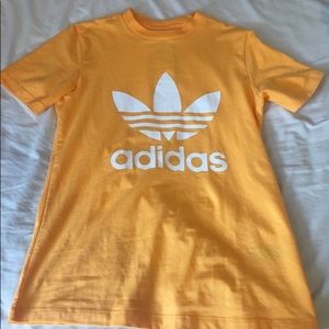 Adidas tee